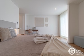 2 chambres, bureau, fer et planche à repasser, Wi-Fi gratuit