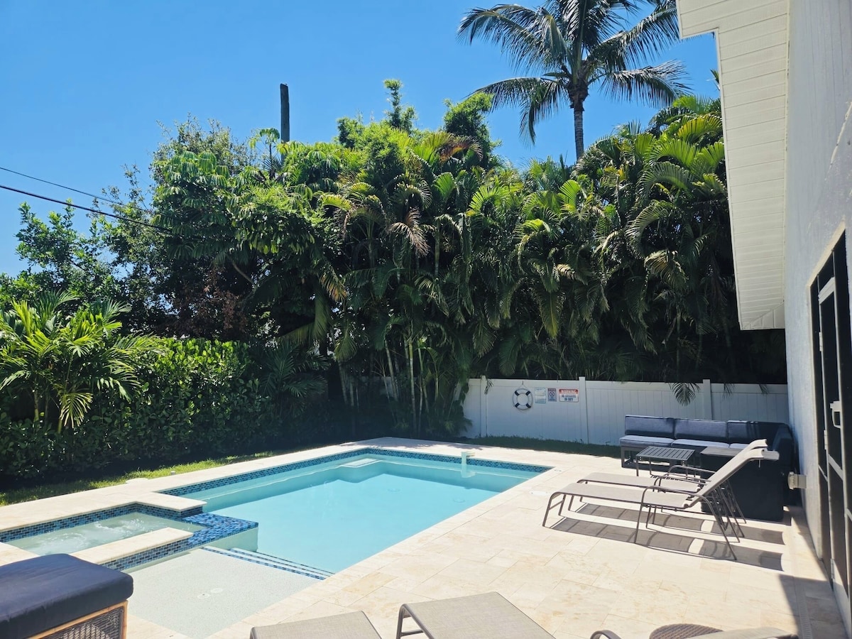 Photo 41 of Pool/Spa Home biking distance to the beach!
