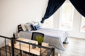 2 bedrooms, desk, free WiFi, bed sheets