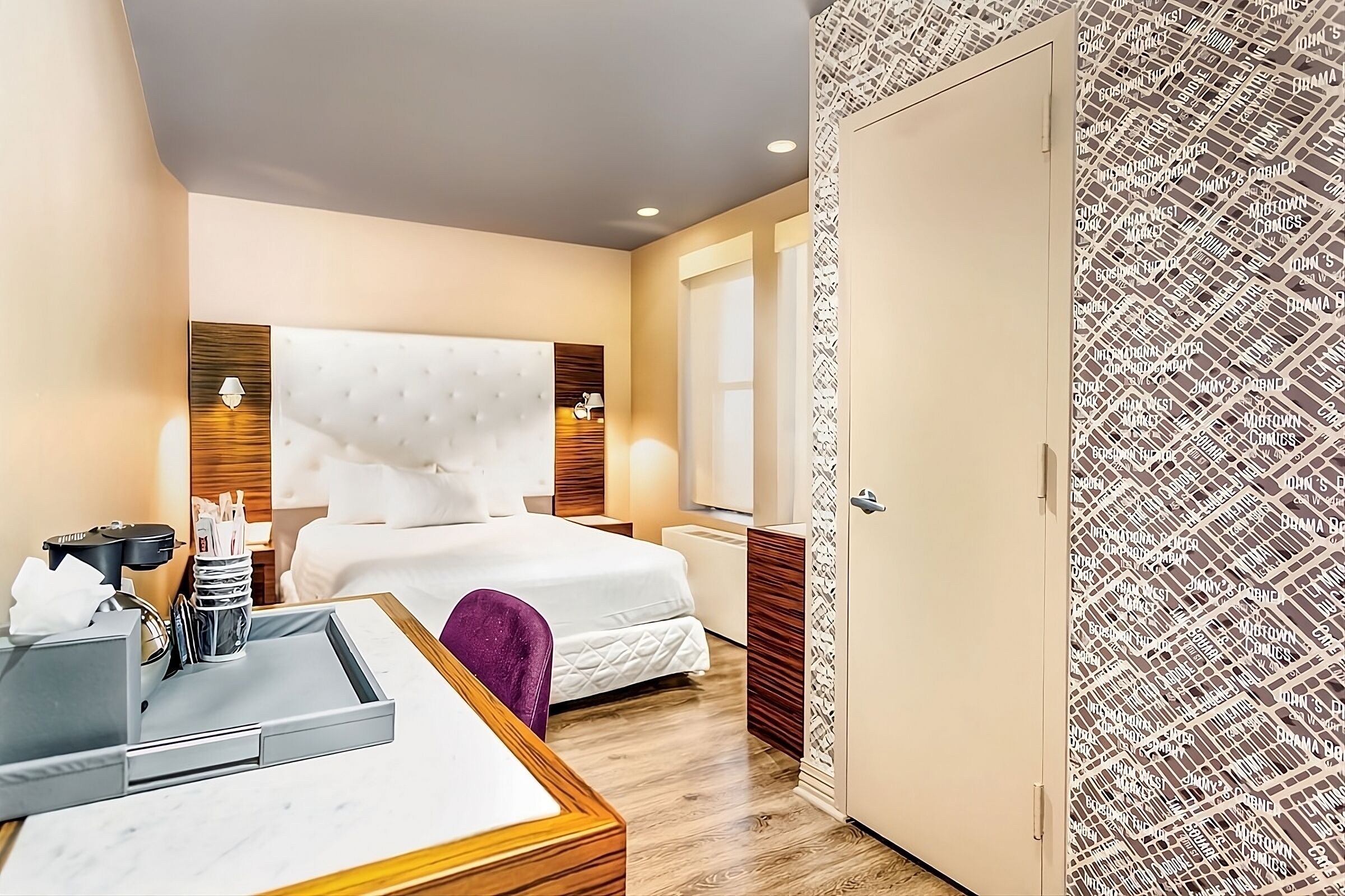 Deluxe Queen Room at The Gallivant Times Square, Steps to Broadway!