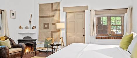 1 habitación, tabla de planchar con plancha, wifi gratis y ropa de cama