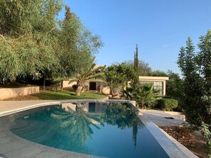 Piscine extérieure, piscine chauffée