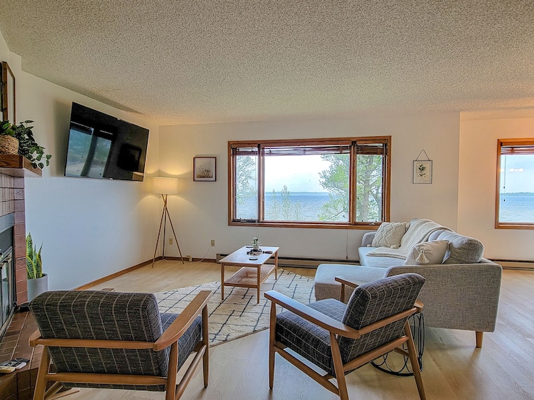 Breezy Hills - Unit 3; Lake Bemidji, King Bed, Kayaks, Pb Trail Private Access - Bemidji, MN
