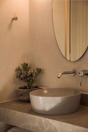 Deluxe Villa | Bathroom | Slippers