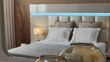 5 chambres, fer et planche à repasser, Wi-Fi, draps fournis