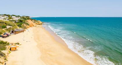 Peaceful Villa w/ Heatable Pool and BBQ