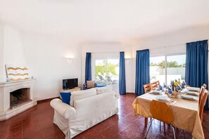 TV - Peaceful Villa w/ Heatable Pool and BBQ (Albufeira)