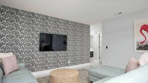 Smart TV, ping pong - TropiCorner - Ocean Views/Hot Tub/Steps to Beach (St. Augustine)