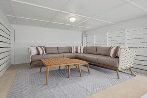 Living area - TropiCorner - Ocean Views/Hot Tub/Steps to Beach (St. Augustine)