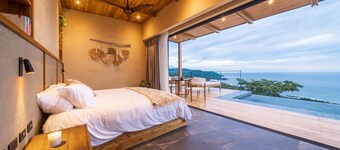 โรงแรม LALOON Luxury Suites - Adults Only