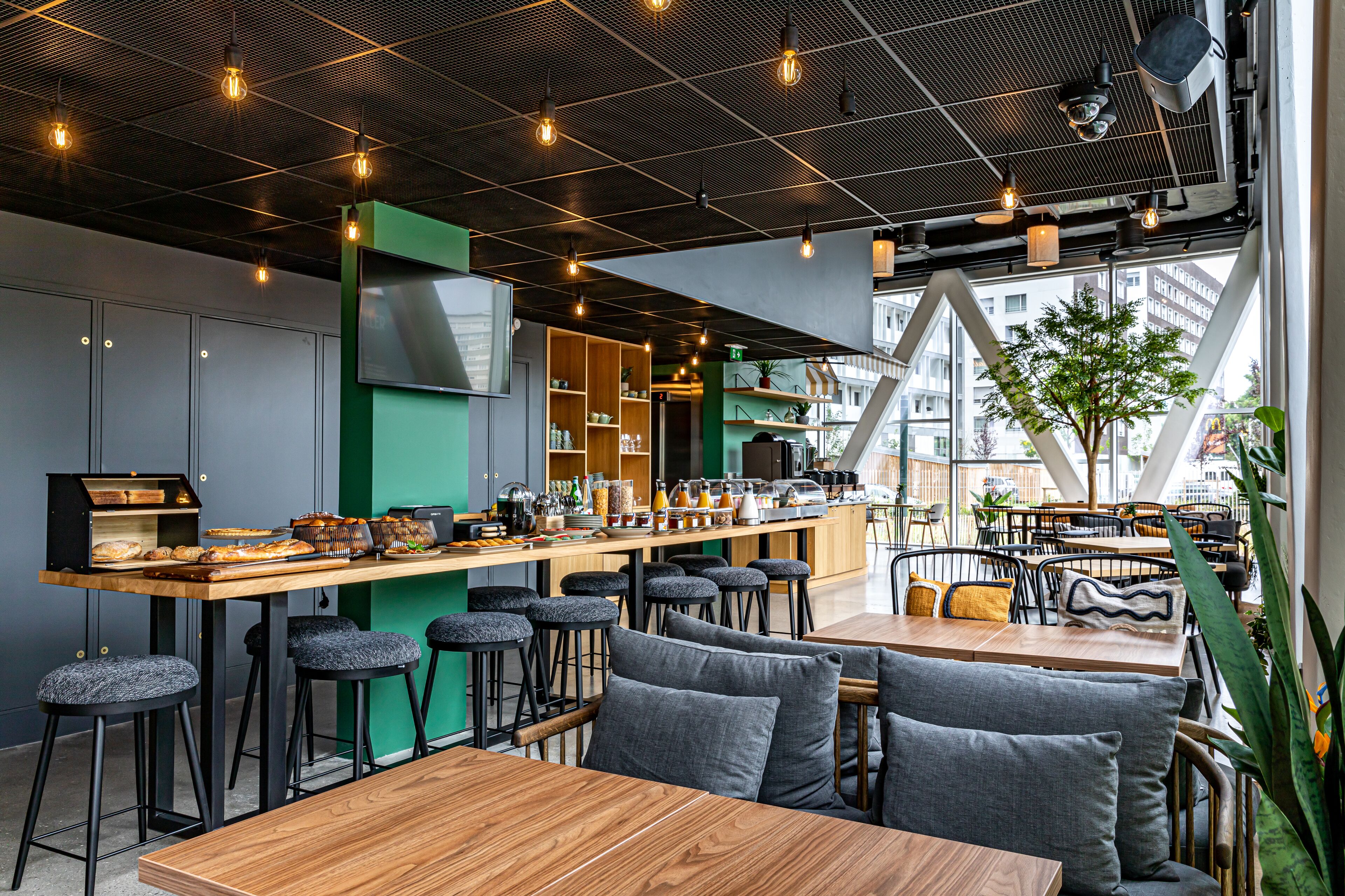 daily buffet breakfast (eur 18 per person)