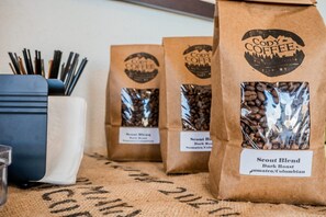 قهوة و/أو ماكينة صنع القهوة