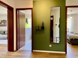 1 soveværelse, skrivebord, strygejern/strygebræt, weekendseng