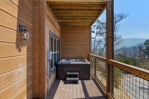 Bain à remous extérieur