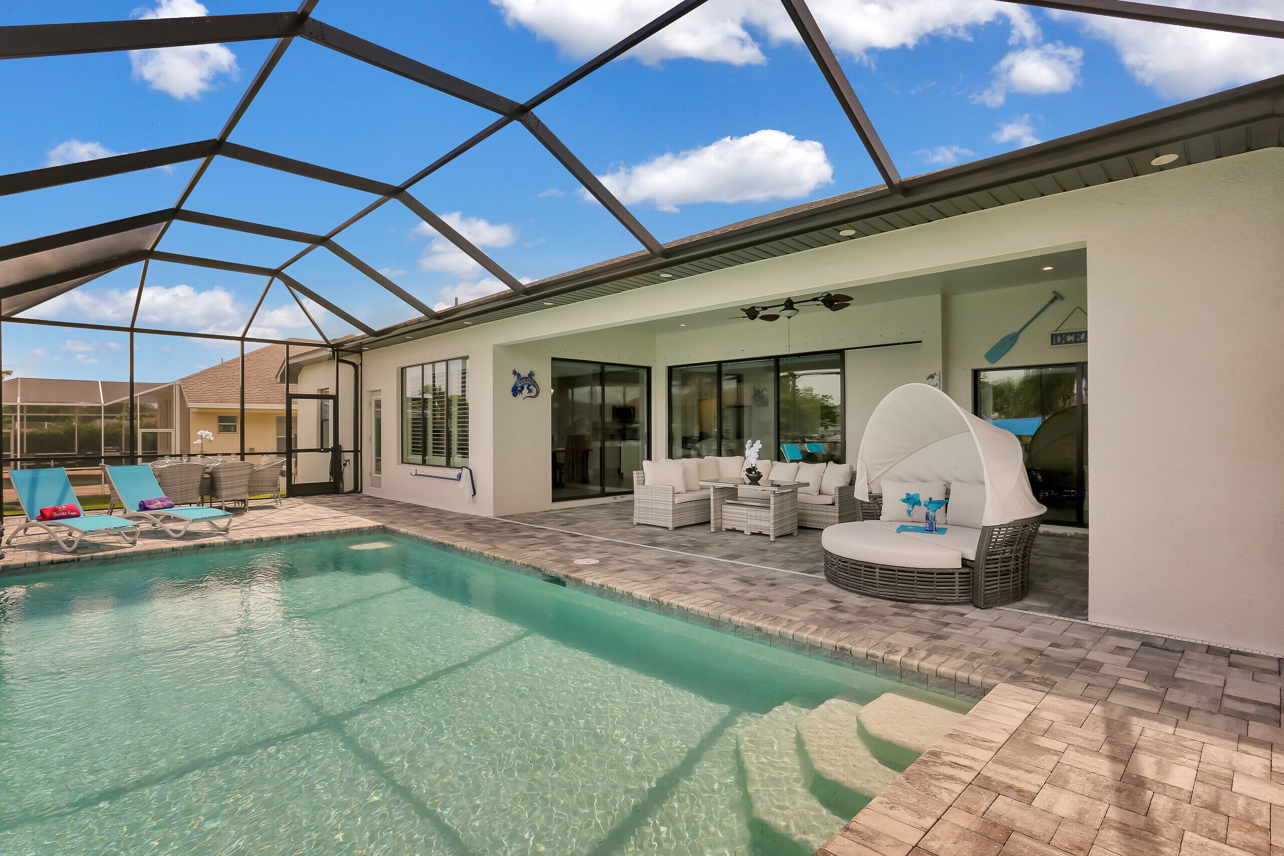 CCVR Villa Salty Fins - Beautiful Gulf Access Pool Home with Electric Pool Heater