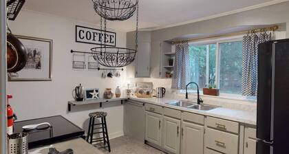 Sweet Tea Cottage- Aiken Downtown Location