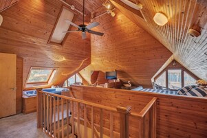 Superior Room | Living area | 24-inch flat-screen TV with cable channels, TV