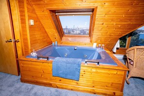 Superior Room | Jetted tub - Solomons Victorian Inn (Solomons)