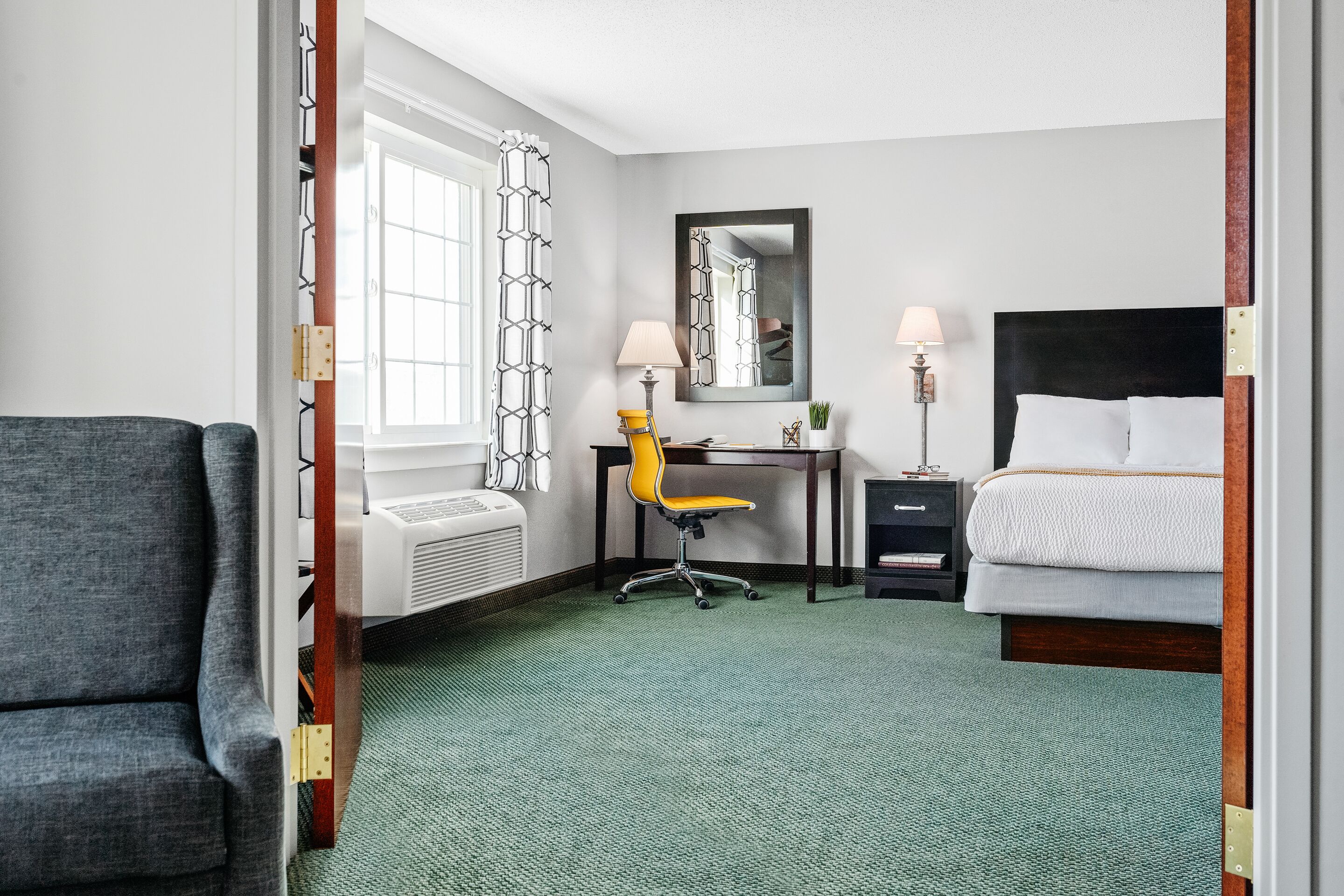 standard suite, 1 king bed | free wifi, bed sheets