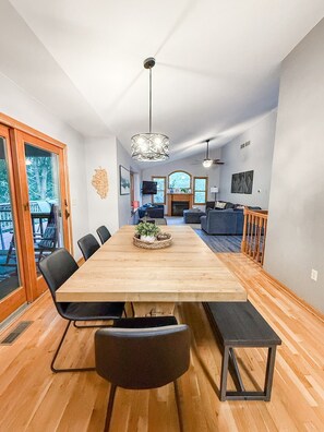 Dining - Winter Escape, Close to Ski + Indoor Pool (Galena)