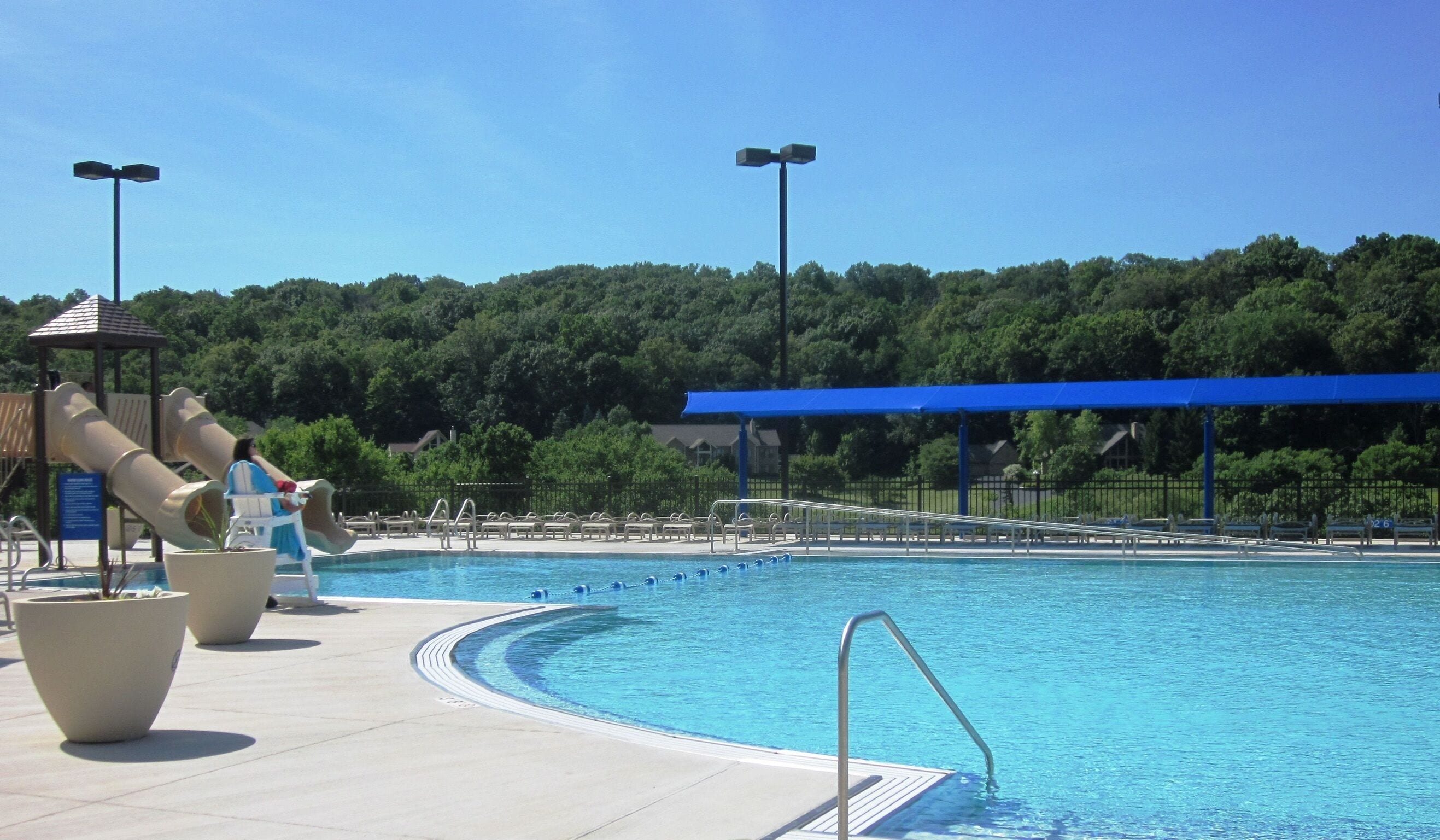 Piscina interna, piscina aquecida