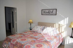 1 bedroom, iron/ironing board, travel cot, free WiFi