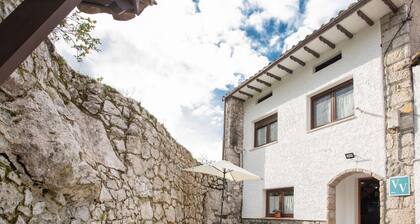 Country house in Llanes for trips with family or friends