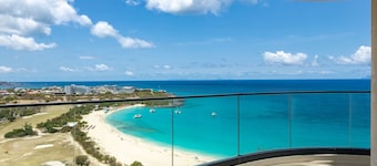 A-501 Stunning 3 bedroom facing Mullet Bay beach