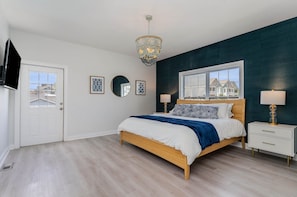 6 bedrooms, WiFi, bed sheets