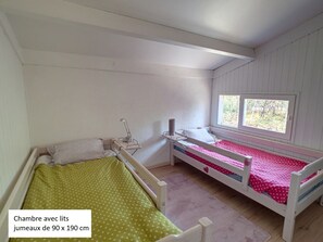 4 chambres, fer et planche à repasser, Wi-Fi gratuit, draps fournis