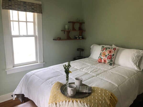 2 bedrooms, desk, free WiFi, bed sheets