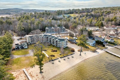 1 Bedroom Lake Winnipesaukee Condo