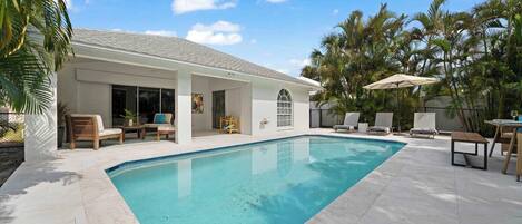 Piscine extérieure, piscine chauffée