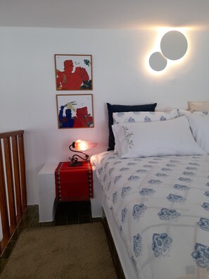 1 室のベッドルーム、デスク、アイロン / アイロン台、WiFi (無料)