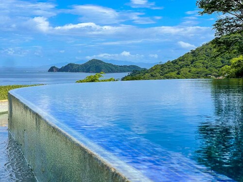 Family-Friendly Ocean-View Villa – A Picture-Perfect Getaway for All Ages