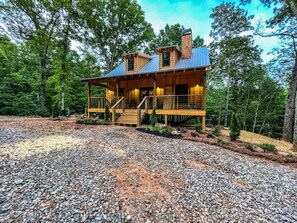 Exterior - NEW - Peaceful Bear CABIN - 3BR/2BTH - Hot Tub - Quiet (Demorest)