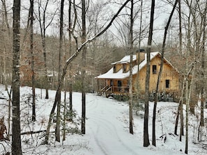 Exterior - POPULAR - Peaceful Bear CABIN - 3BR 2BTH - BIG Hot Tub - Quiet (Demorest)