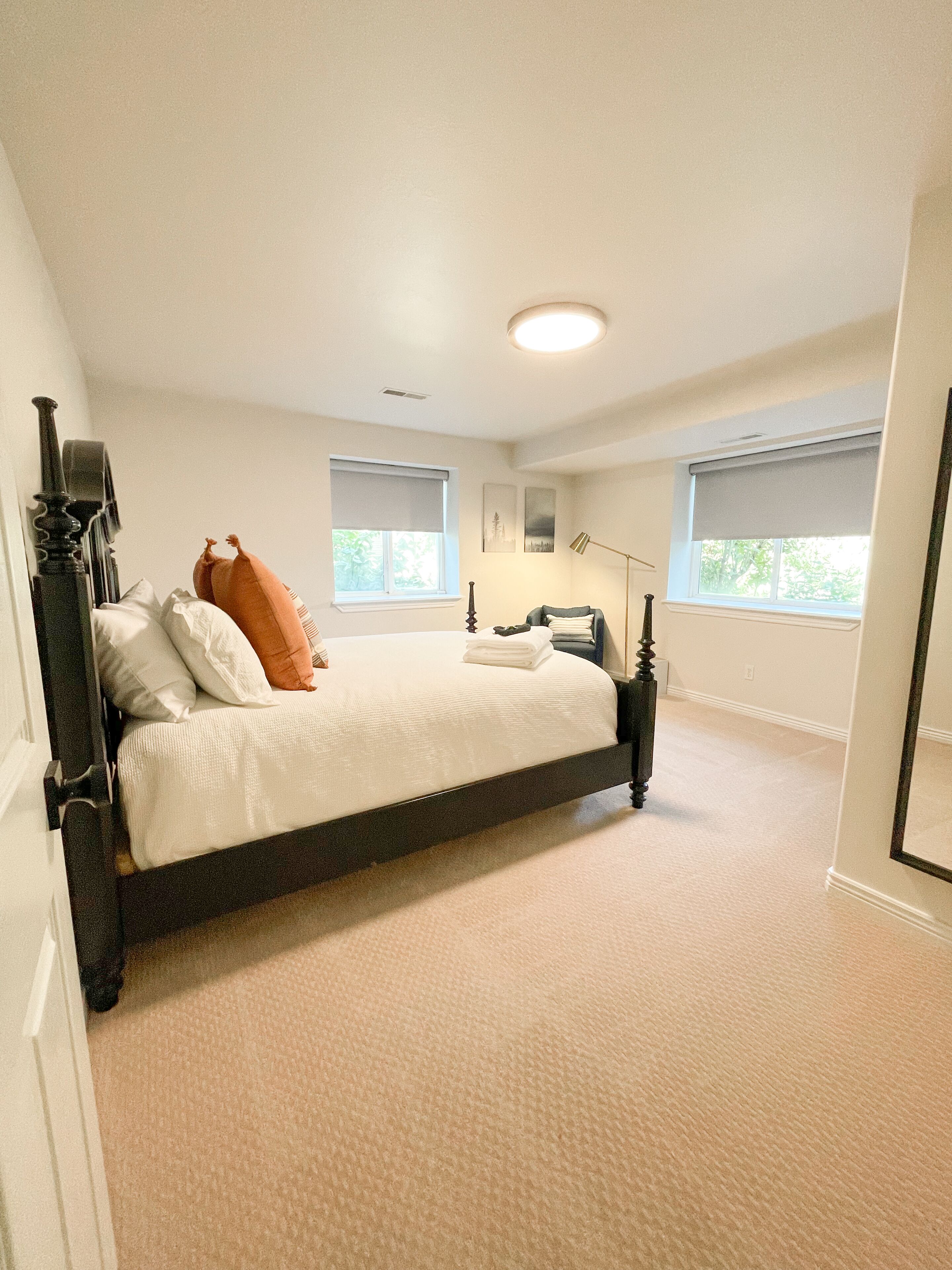 Full Above Ground Basement 2 Br 1 B W/ Gorgeous Views - 샌디