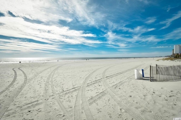 På stranden, liggestole