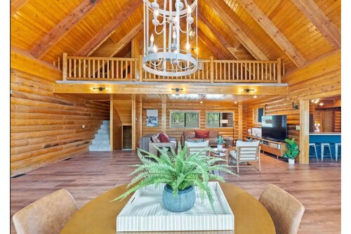 Large Reunion Cabin By Lake And National Parks!