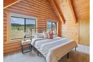 10 bedrooms, desk, iron/ironing board, free WiFi