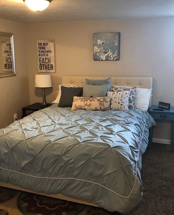 4 chambres, fer et planche à repasser, lit parapluie, Wi-Fi gratuit