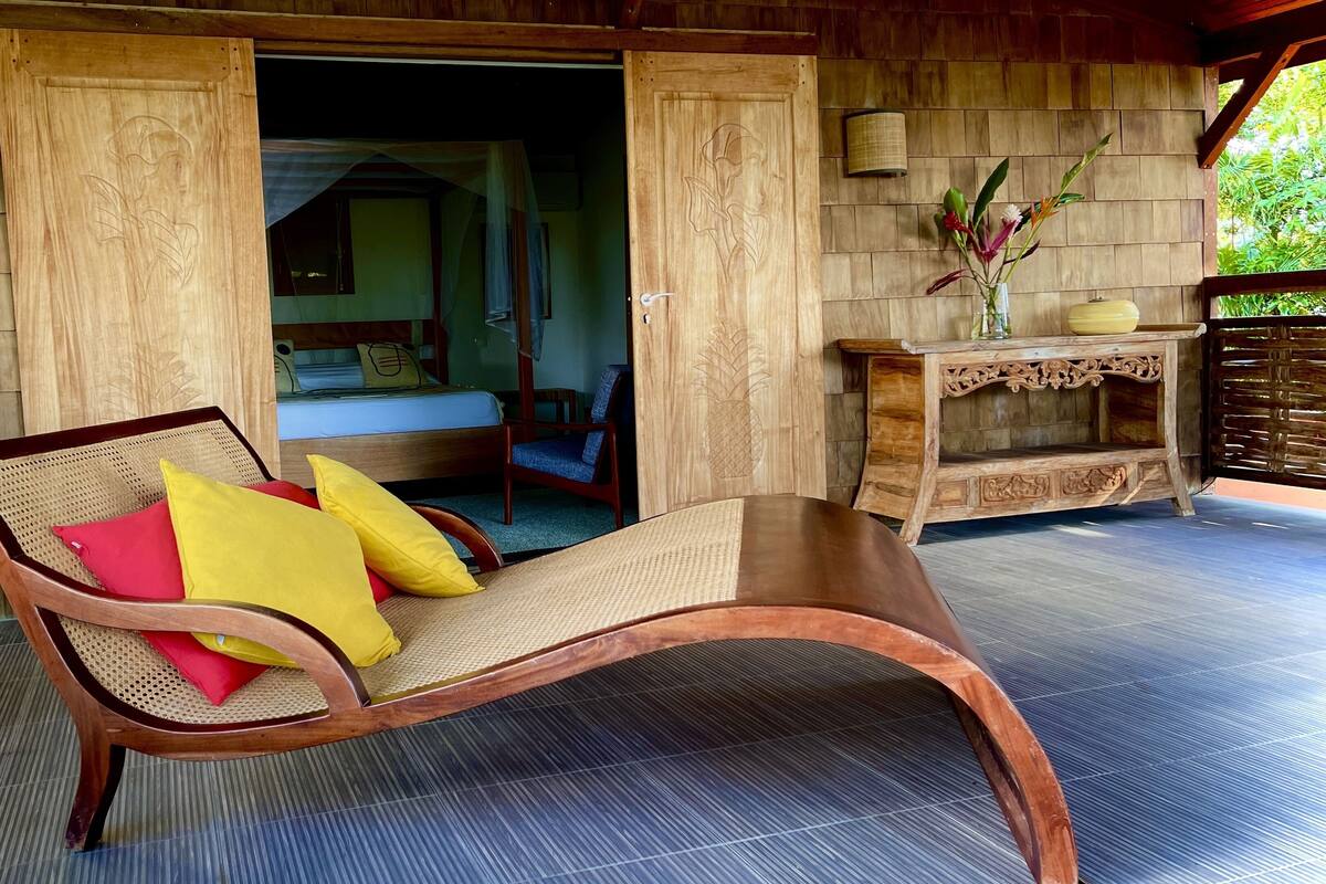 Suite de luna de miel, baño privado, vistas al mar | Sábanas italianas Frette y ropa de cama de alta calidad