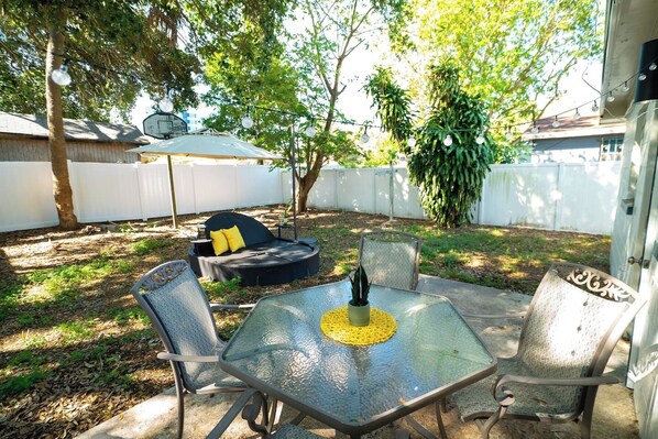 Outdoor dining
