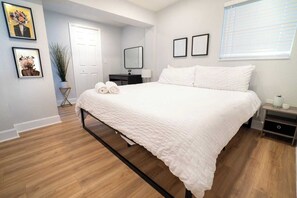 3 bedrooms, desk, iron/ironing board, travel crib