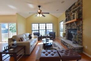 Smart TV, fireplace, DVD player