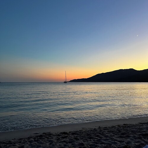 10 min from the beach and 5min from the town center