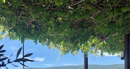 AMAZING VIEWS APARTMENT, 5 min beach