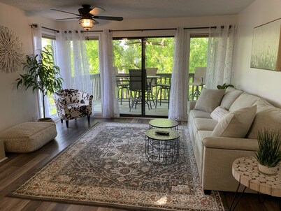 Amazing 2 Bed 2 Bath Condo on the Lake just Updated