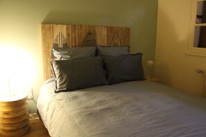 6 habitaciones, tabla de planchar con plancha y wifi gratis 
